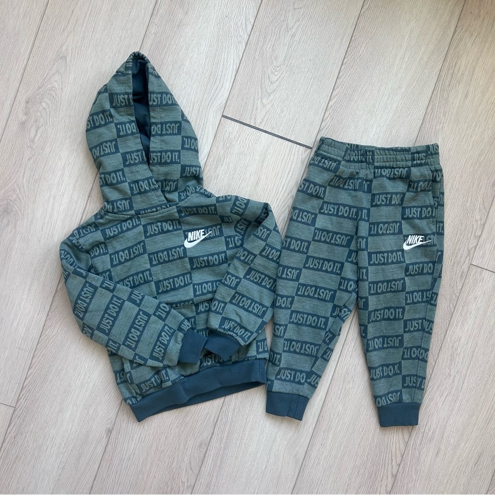 Nike Green 'Just Do It' Hoodie & Joggers Set